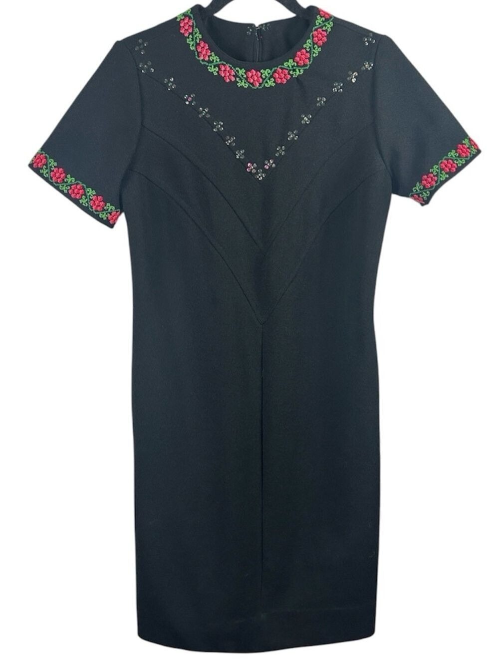 Vintage Black Floral Embroidered Trim Short Sleeve Sheath Dress Size M